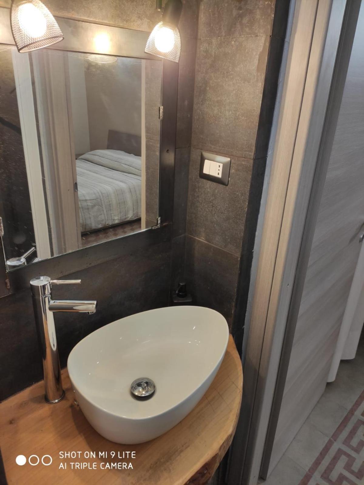Zed-House Apartment นิซซา มอนแฟร์ราโต ภายนอก รูปภาพ